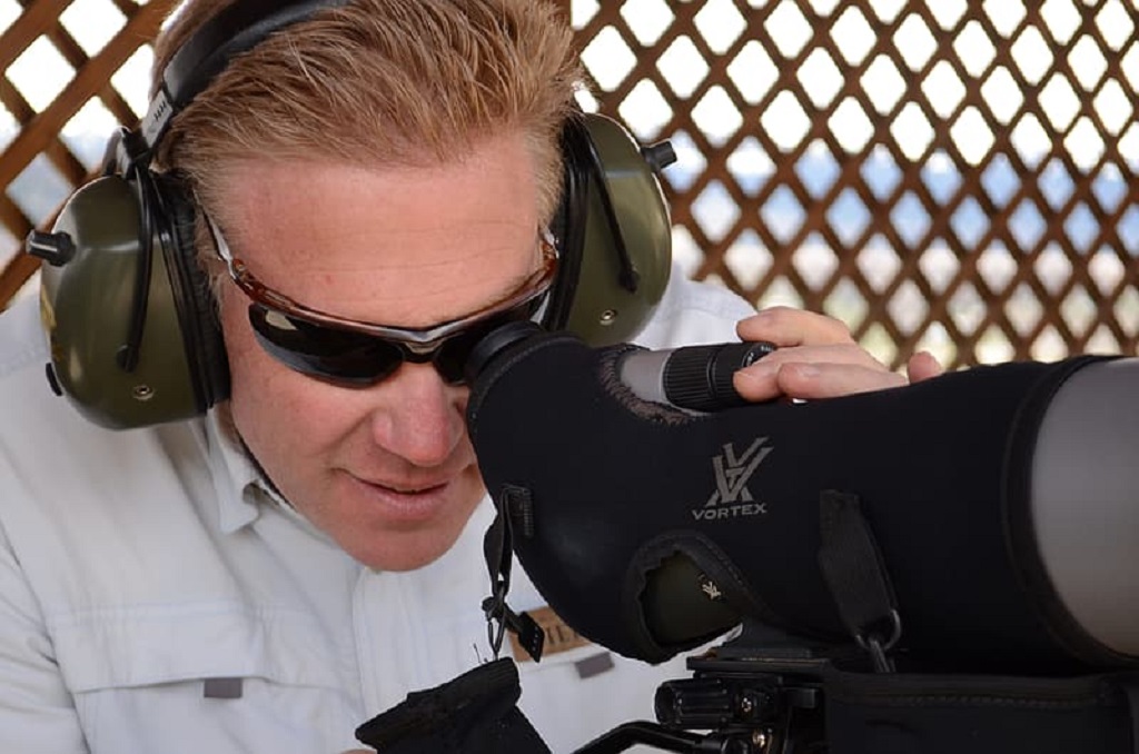 Best Spotting Scope Reviews (2022)